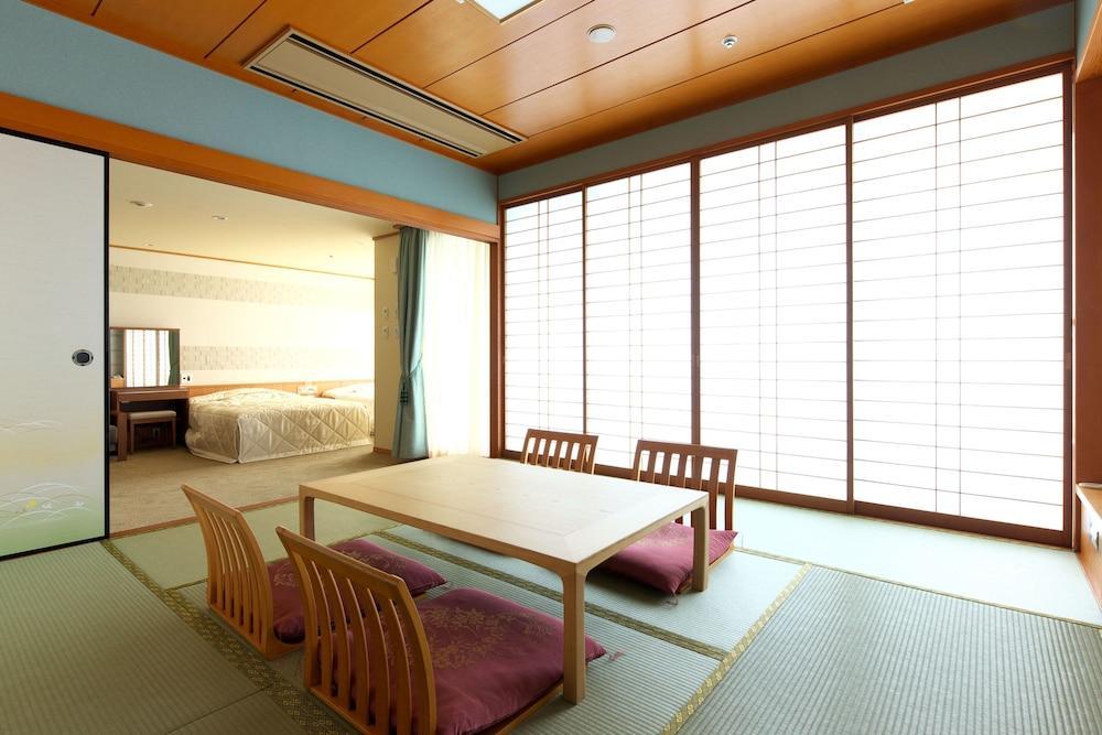 Hotel Seapalace Resort Toyohashi Exterior photo